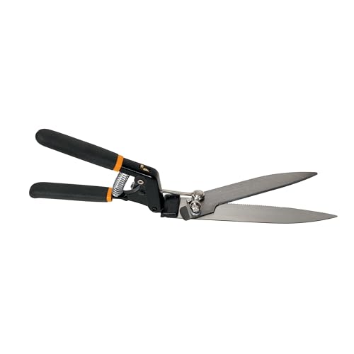 Fiskars 5-inch Power-Lever grass shears for trimming lawn and garden grass
