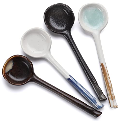 Set of 4 Evannt ceramic Japanese ramen soup spoons with traditional Asian style, ideal for Asian-style noodle and soup dishes.