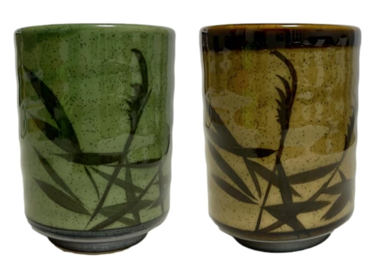Japanese Traditional Ceramic Yunomi Tea cup Set, H4.0 x3.11 Inches in diameter, 10.8 Fluid Ounces, Mino Ware, Reed Motif Design Mashiko for Hot Green Tea, Set of 2 from Japan (Green, Brown) Green, Brown