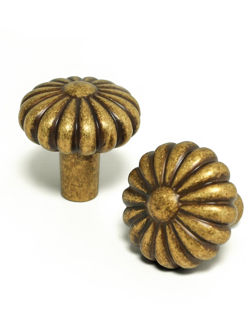 Antique Brass Zinc Alloy Cabinet Knobs Classic Vintage Drawer Handles,Round Flower Design Kitchen Cupboard Bathroom Dresser Cabinet Hardware Handles (5, Antique Brass, Knob) Knob (No Hole Centers) 5