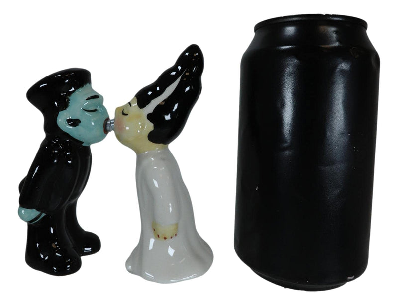 [Australia - AusPower] - Ebros Gift Day Of The Dead Gothic Mr And Mrs Frankenstein Monster Kissing Ceramic Salt Pepper Shakers Figurine Set Halloween Skulls Skeletons Accent 