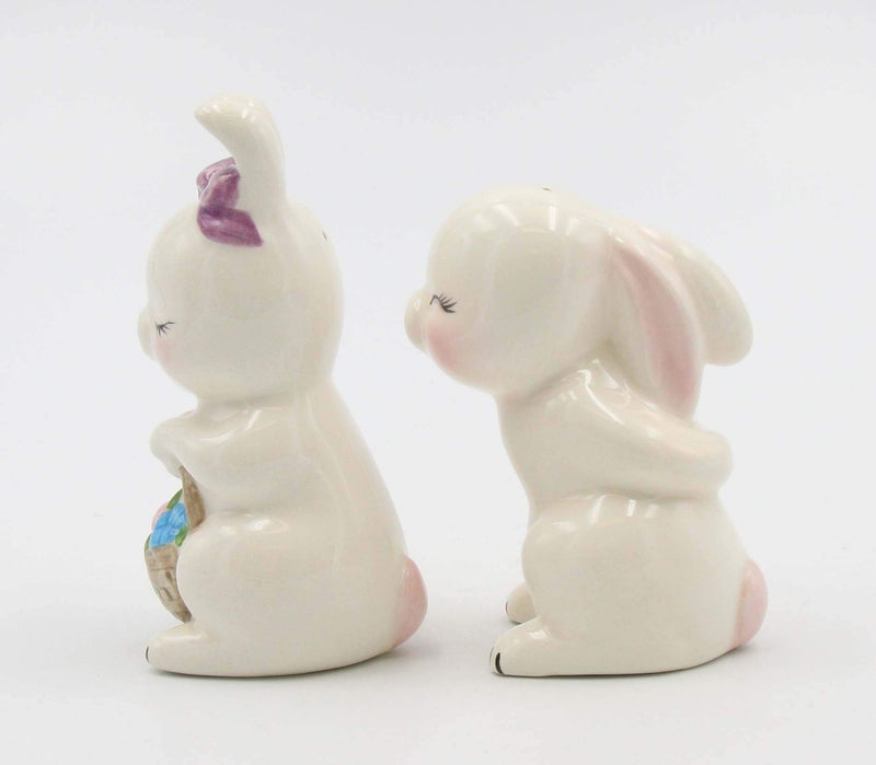 [Australia - AusPower] - Cosmos Gifts Kissing Rabbit Salt and Pepper Set, Multicolored 