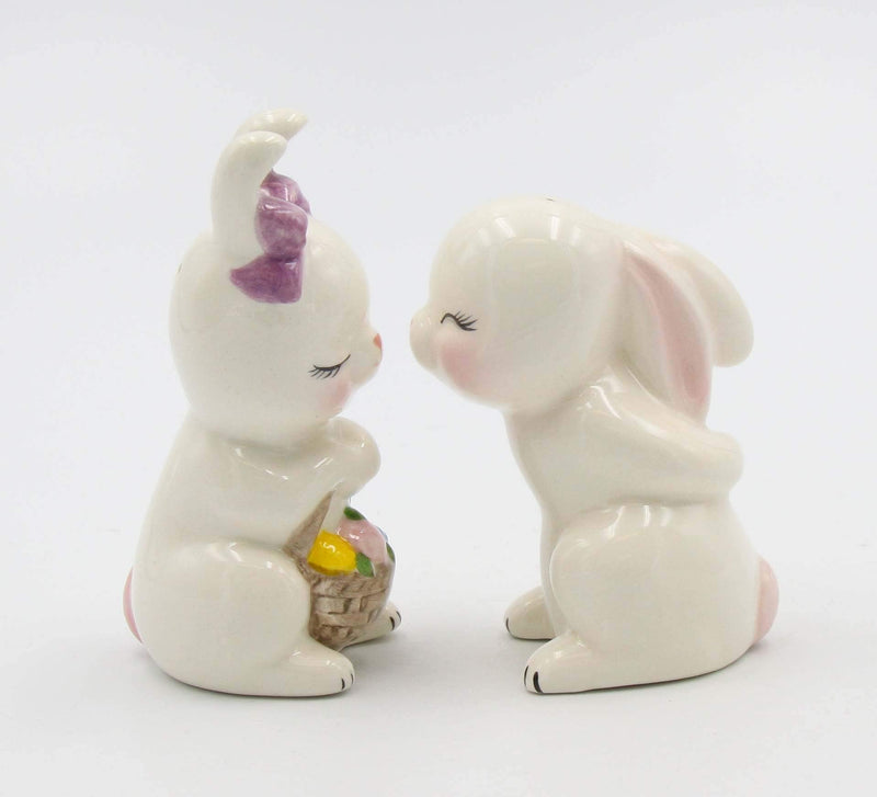 [Australia - AusPower] - Cosmos Gifts Kissing Rabbit Salt and Pepper Set, Multicolored 