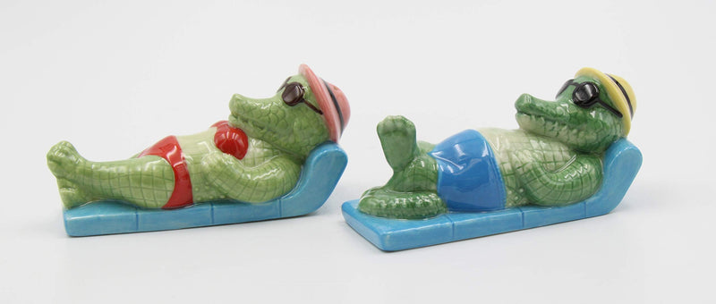 [Australia - AusPower] - Cosmos Gifts 20787 Alligator Tanning Salt and Pepper Shaker, One Size, Green 