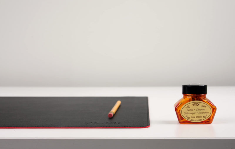 [Australia - AusPower] - DeskPaw Dual-Sided Leather Desk Pad,Blotter for Laptop Computer,Mouse Pad,Writing,Drawing,Arts and Craft Mat (Black/Red, 17x35”) Black/Red 17x35” 