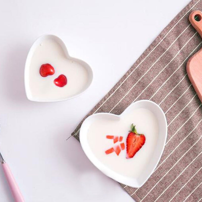 [Australia - AusPower] - Super Cute heart shape Ceramic Sauce Dish,Mini Side Seasoning Dish,Condiment Dishes/Sushi Soy Dipping Bowl,Snack Serving Dishes,Love Porcelain Small Saucer Set(Set of 4) (3.38inch) 3.38inch 