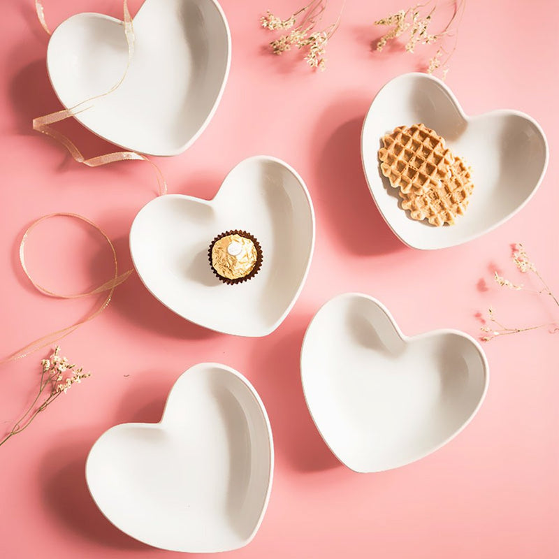 [Australia - AusPower] - Super Cute heart shape Ceramic Sauce Dish,Mini Side Seasoning Dish,Condiment Dishes/Sushi Soy Dipping Bowl,Snack Serving Dishes,Love Porcelain Small Saucer Set(Set of 4) (3.38inch) 3.38inch 
