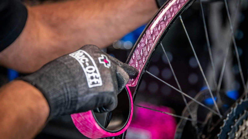 [Australia - AusPower] - Muc-Off Tubeless Rim Tape, 28mm - Pressure-Sensitive Adhesive Rim Tape For Tubeless Bike Tyre Setups - 10 Metre Roll With 4 Seal Patches 