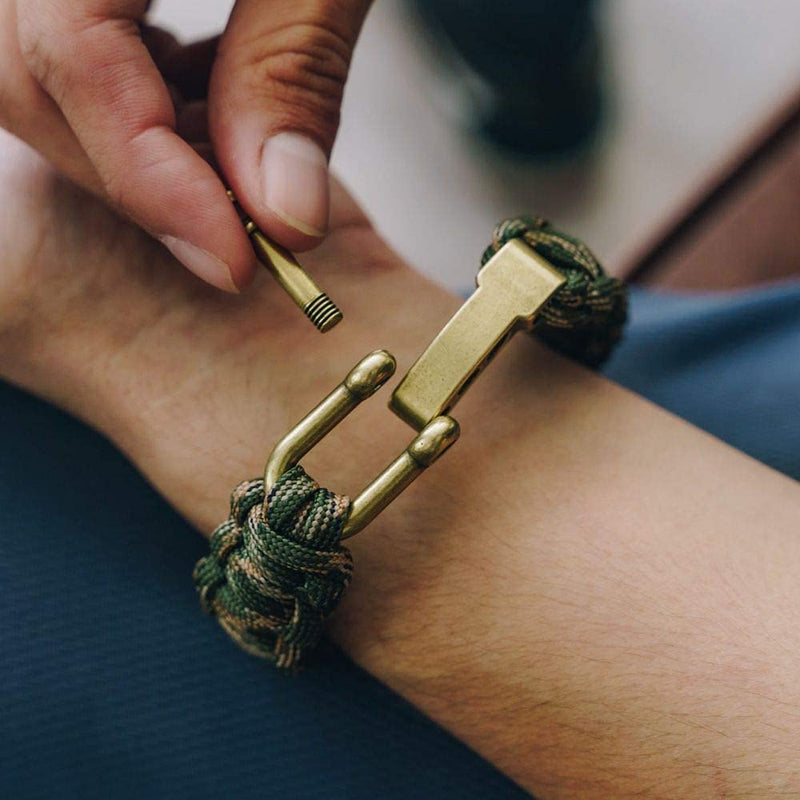 [Australia - AusPower] - Hero Company Camo Paracord Bracelet - Tactical Survival Bracelet for Men with Bronze USA Flag - Helps Pair Military Veterans with a Companion Dog Desert Camo 