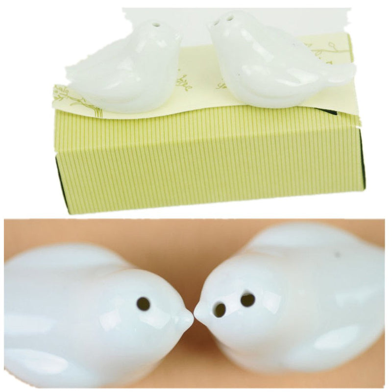 [Australia - AusPower] - Windspeed 1 Pair Love Bird Salt and Pepper Shakers Caster Gift box 