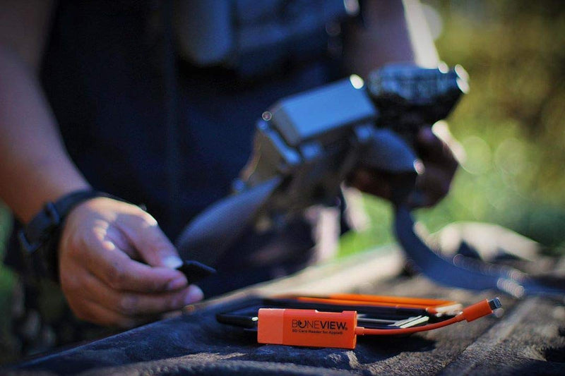 [Australia - AusPower] - Trail Camera Viewer for iPhone, Corded SD Memory Card Reader Plays Video & Photo on All Latest Apple iOS iPad and iPhone Models 