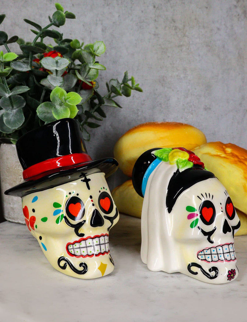 [Australia - AusPower] - Ebros Love Never Dies Day Of The Dead Bridal Wedding Bride And Groom Sugar Skulls Salt And Pepper Shakers Set Ceramic Holder Kitchen Decor As Dias De Los Muertos Calacas Prop Decorative 