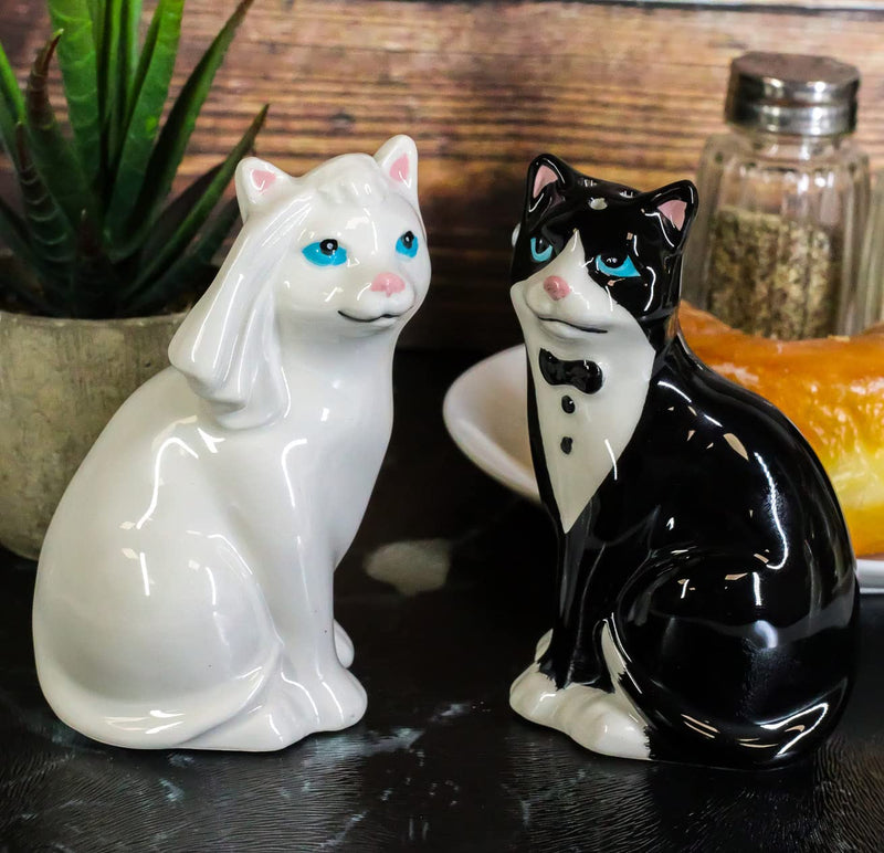 [Australia - AusPower] - Ebros Wedding Cats Feline Black And White Cats In Tuxedo And Bridal Gown Salt And Pepper Shakers Ceramic Magnetic Figurine Set 3.75"H 