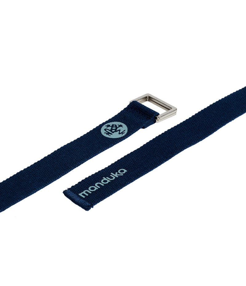 [Australia - AusPower] - Manduka Align Yoga Strap – Strong, Durable Cotton Webbing with Adjustable Buckle for Secure, Slip-Free Support for Stretching, Yoga, Pilates and General Fitness. Midnight 8 Feet 