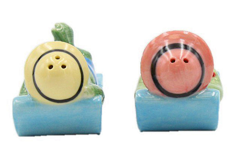 [Australia - AusPower] - Cosmos Gifts 20787 Alligator Tanning Salt and Pepper Shaker, One Size, Green 