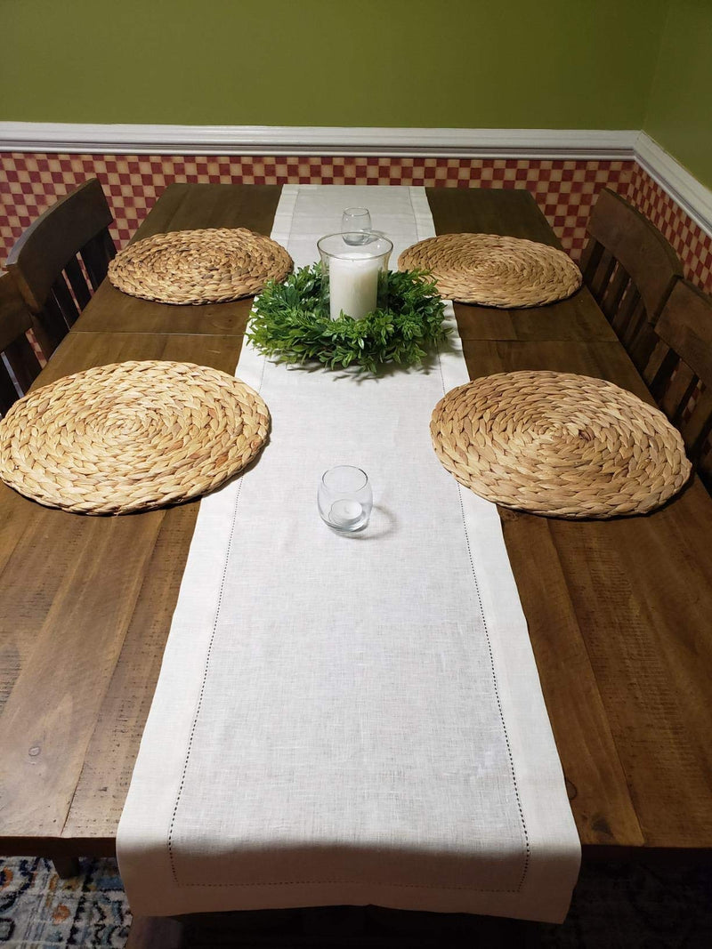 [Australia - AusPower] - Set of 2 Woven Placemats for Dining Table, Natural Water Hyacinth Weave Placemat Set Round Braided Rattan Tablemats Insulation Pads for Cooking and Baking (2, 11.8 Inch) 