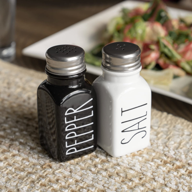 [Australia - AusPower] - Farmhouse Ceramic Salt and Pepper Shakers Set with Extra Lids. 100% Stoneware Salt and Pepper Shaker Set. Black Pepper and White Salt Shaker with Lid x4. Kitchen Salt Pepper Shakers by Heartland Home White/Black 