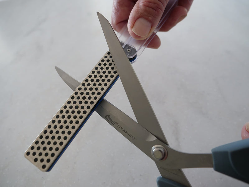 [Australia - AusPower] - Diamond Machining Technology (DMT) Double Sided Diafold Portable Pocket Coarse/Extra Coarse Grit Diamond Sharpener (FWCX) 