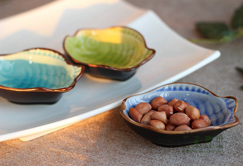 [Australia - AusPower] - WAIT FLY Cute Fish Shaped Ceramics Seasoning Dishes/Tea Bag Holders/Ketchup Saucer/Appetizer Plates/Vinegar Spice Salad Soy Sushi Wasabi Seasoning Dipping Bowls, Set of 3 