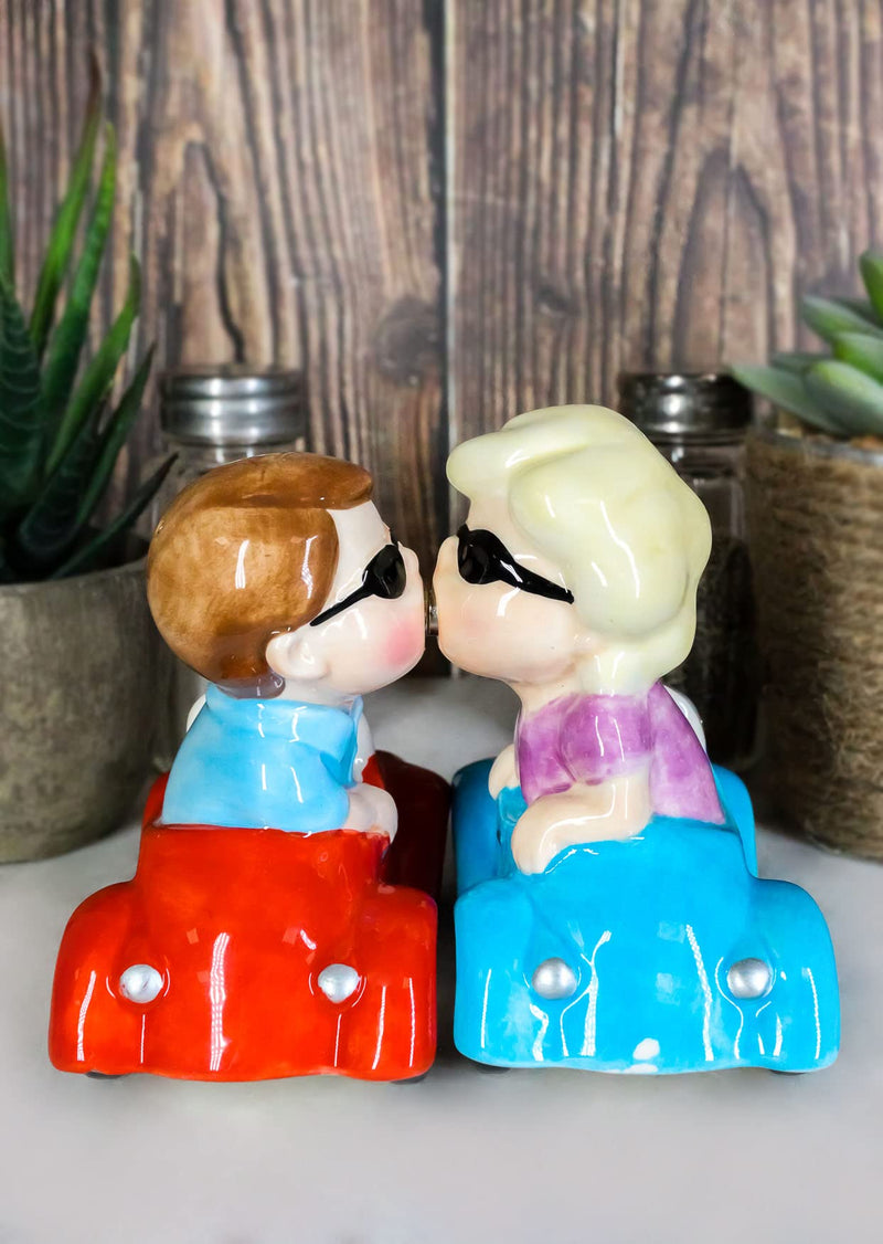 [Australia - AusPower] - Ebros I Love You Valentines Couple Kissing In Cars Magnetic Salt And Pepper Shakers Set Ceramic Figurines Party Kitchen Tabletop Collectible Decor 