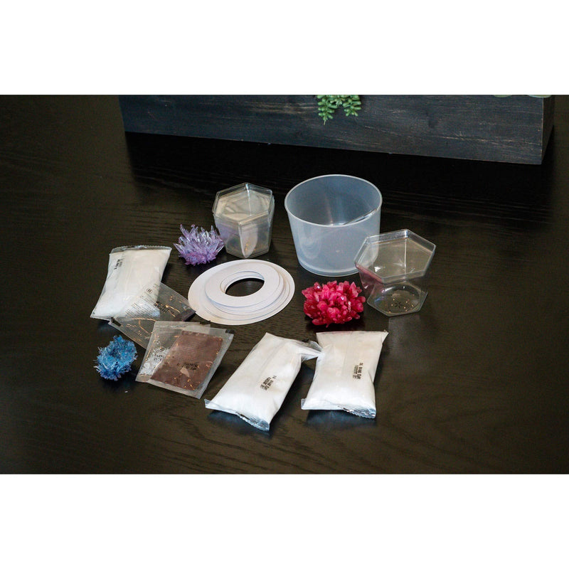 [Australia - AusPower] - 4M Toysmith, 7 Crystal Growing Science Experimental Kit with Display Cases, Easy DIY STEM Toy Lab Experiment Specimens, For Boys And Girls Ages 10+ 7 Crystals 