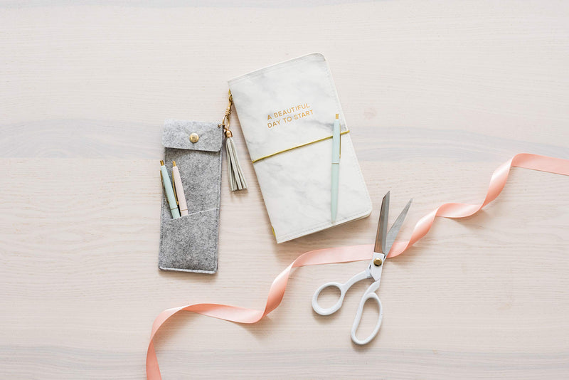 [Australia - AusPower] - We R Memory Keepers 0633356605300 Storage Journaling-Attachable Pencil Snap Pocket, Multicolor 