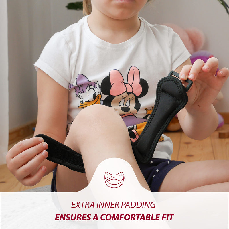 [Australia - AusPower] - KARM Osgood Schlatter Kids Patella Knee Strap - Set of Knee Strap for Kids and 3 Adjustable Straps for Sports, Knee Pain & MCL. Kids Knee Band for Boys and Girls (One Size; Black) One Size 