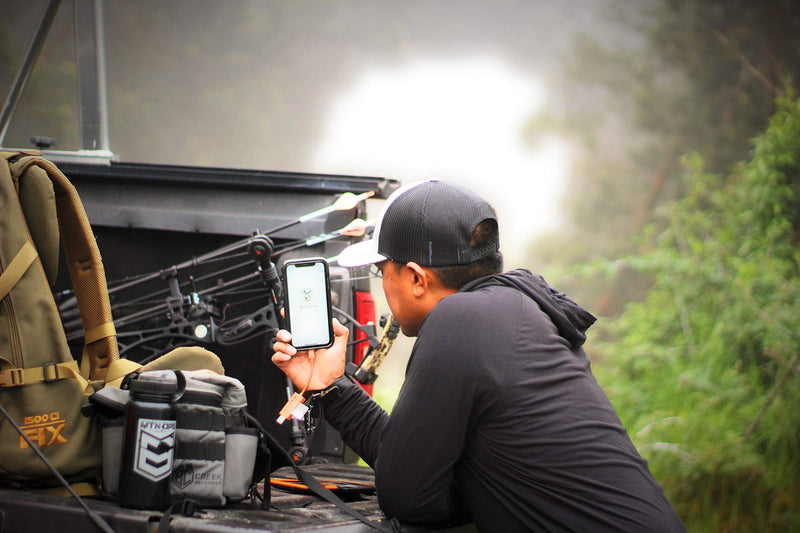 [Australia - AusPower] - Trail Camera Viewer for iPhone, Corded SD Memory Card Reader Plays Video & Photo on All Latest Apple iOS iPad and iPhone Models 