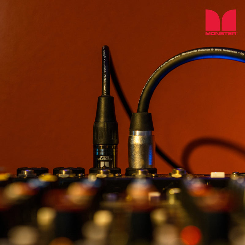 [Australia - AusPower] - Monster Prolink Performer 600 Microphone Cable - Engineered with Custom Monster XLR Connectors, Microfiber Dielectric, Duraflex Jacket, and Carbon Polymer Shielding, 5 ft. Cable 