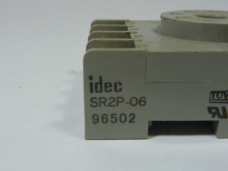 [Australia - AusPower] - IDEC SR2P-06 Socket, 10 AMP, OCTAL, DIN Mount/Screw Terminal, 300 V 