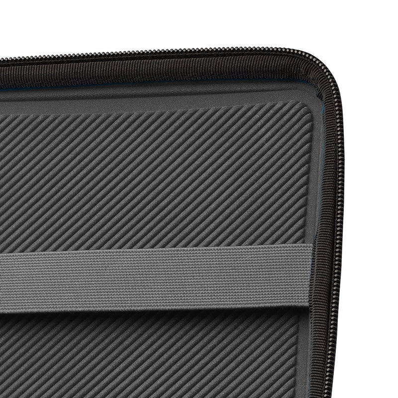 [Australia - AusPower] - Case Logic EHDC-101 Hard Shell Case for 2.5-Inch Portable Hard Drive - Black 