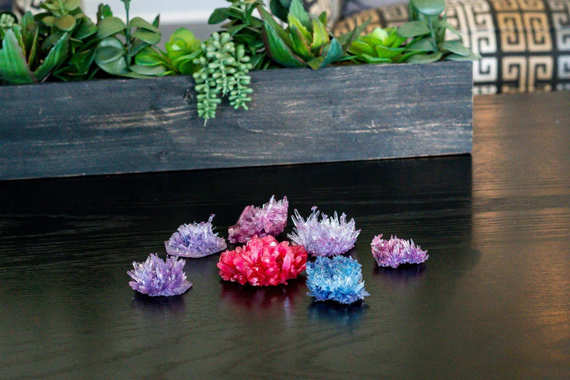 [Australia - AusPower] - 4M Toysmith, 7 Crystal Growing Science Experimental Kit with Display Cases, Easy DIY STEM Toy Lab Experiment Specimens, For Boys And Girls Ages 10+ 7 Crystals 