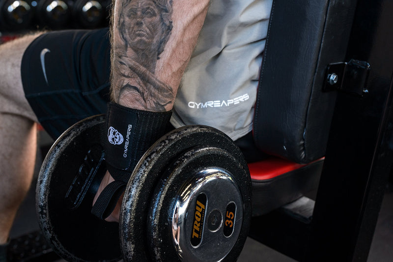 [Australia - AusPower] - Gymreapers Weightlifting Wrist Wraps (Competition Grade) 18" Professional Quality Wrist Support with Heavy Duty Thumb Loop - Best Wrap for Powerlifting, Strength Training, Bodybuilding 18" Black 