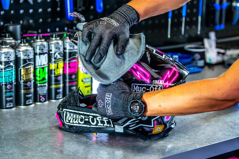 [Australia - AusPower] - Muc-Off Helmet, Visor And Goggle Cleaner, 250 Milliliters - Antibacterial, Biodegradable Cleaning Spray For Bike And Motorcycle Helmets And Goggles 
