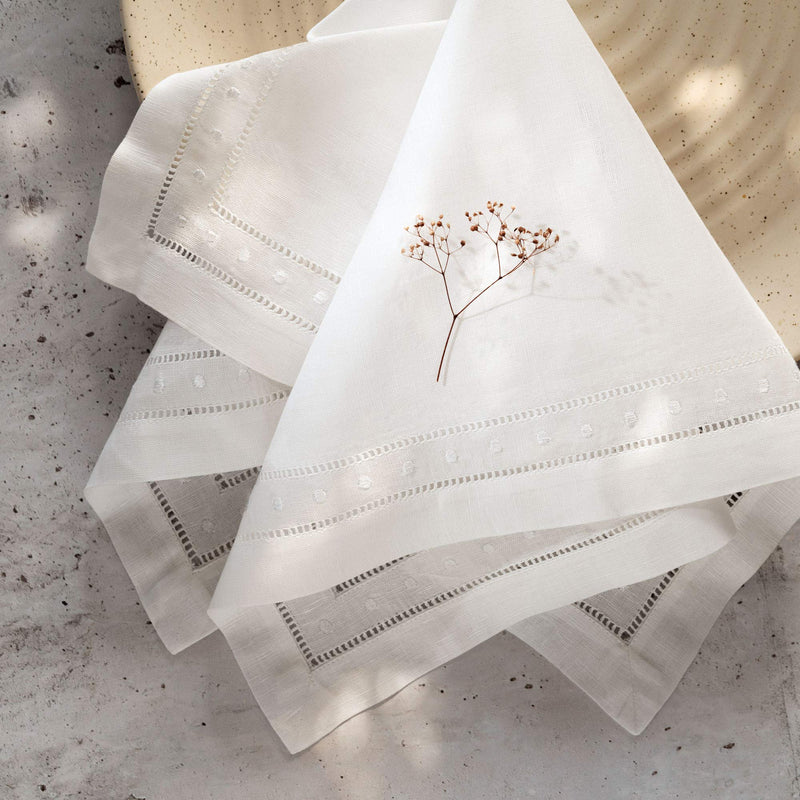 [Australia - AusPower] - O'lucio Home White Linen Napkins - 18 x 18 inch Hemstitched Dinner Napkins Embroidered Swiss Dot - Set of 4 Machine Washable Cloth Napkins, 100% French Flax Linen Natural Fabric 
