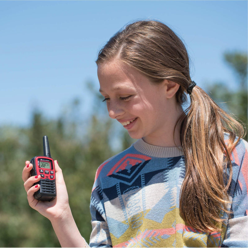 [Australia - AusPower] - Midland-EX37VP, E+Ready Emergency Two-Way Radio Kit-Pair of T31VP FRS Two-Way Radios, 9 LED Flashlight, Whistle With Compass and Temperature Gauge, In SoftShell Carrying Case (Pair Pack) 