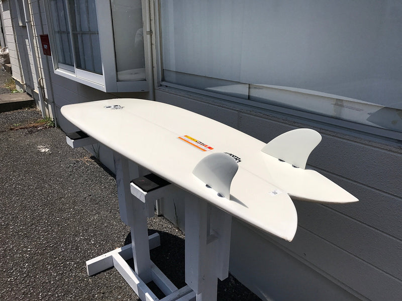 [Australia - AusPower] - Funktion Nylon Flex Big Twin Fin Set FCS fin 2pcs per Set in White Colour FKGF-BT2 