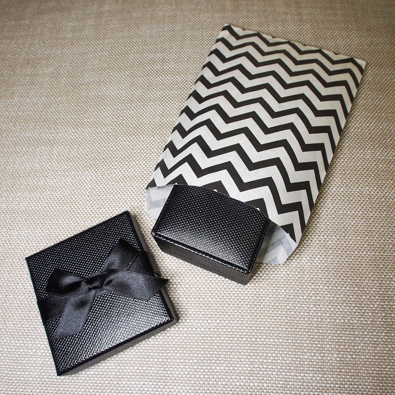 [Australia - AusPower] - CuteBox Company 5" x 7" Chevron Pattern Flat Paper Gift Bags 100pcs for Retail, Packaging, Party Favors, Merchandise, Crafts, Handmade Goods, Arts and Crafts, Outdoor Events, Holidays, Weddings 5" x 7" Black 