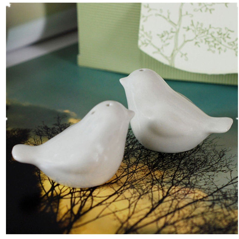 [Australia - AusPower] - Windspeed 1 Pair Love Bird Salt and Pepper Shakers Caster Gift box 