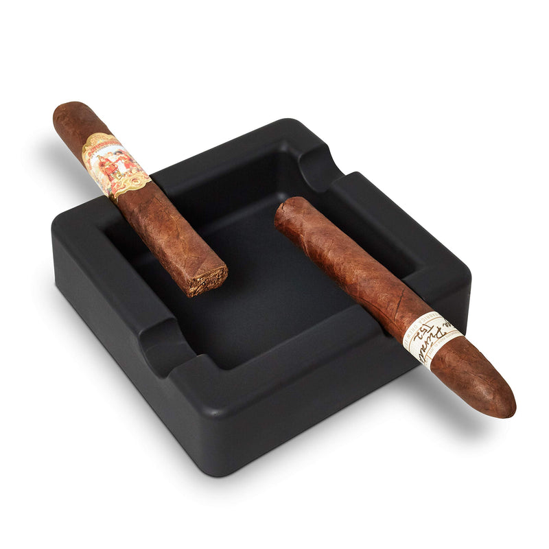 [Australia - AusPower] - FairleeCove Cigar Ashtray for Large Gauge Cigars - Wide Shelf - Deep Bowl - Unbreakable Silicone – Sturdy Indoor Outdoor Cigar Ashtrays for Patio Deck Pool Black 