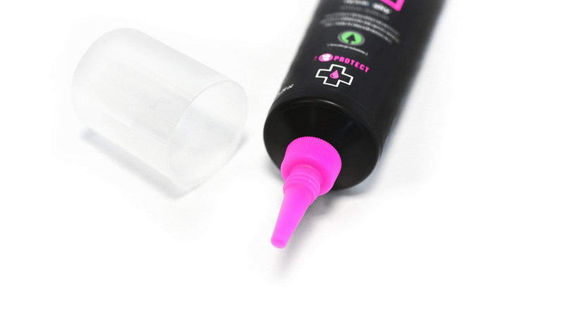 [Australia - AusPower] - Muc Off Bio Grease, 150 Grams - Water-Resistant, Biodegradable Bicycle Grease for Bike Assembly - Reduces Friction of Moving Parts, Black 