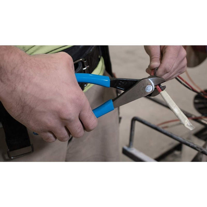[Australia - AusPower] - Klein Tools D2000-28 Pliers, Diagonal Cutting Pliers with Angled Head are Heavy-Duty to Cut ACSR, Screws, Nails, Most Hardened Wire, 8-Inch 